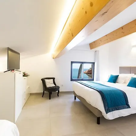 Villa De 5 Chambres A Antibes Avec Magnifique Vue Sur La Mer Piscine Privee Jardin Clos