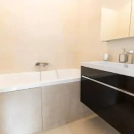 Βίλα Villa De 5 Chambres A Antibes Avec Magnifique Vue Sur La Mer Piscine Privee Jardin Clos *