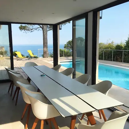 Villa De 5 Chambres A Antibes Avec Magnifique Vue Sur La Mer Piscine Privee Jardin Clos Βίλα Αντίμπ